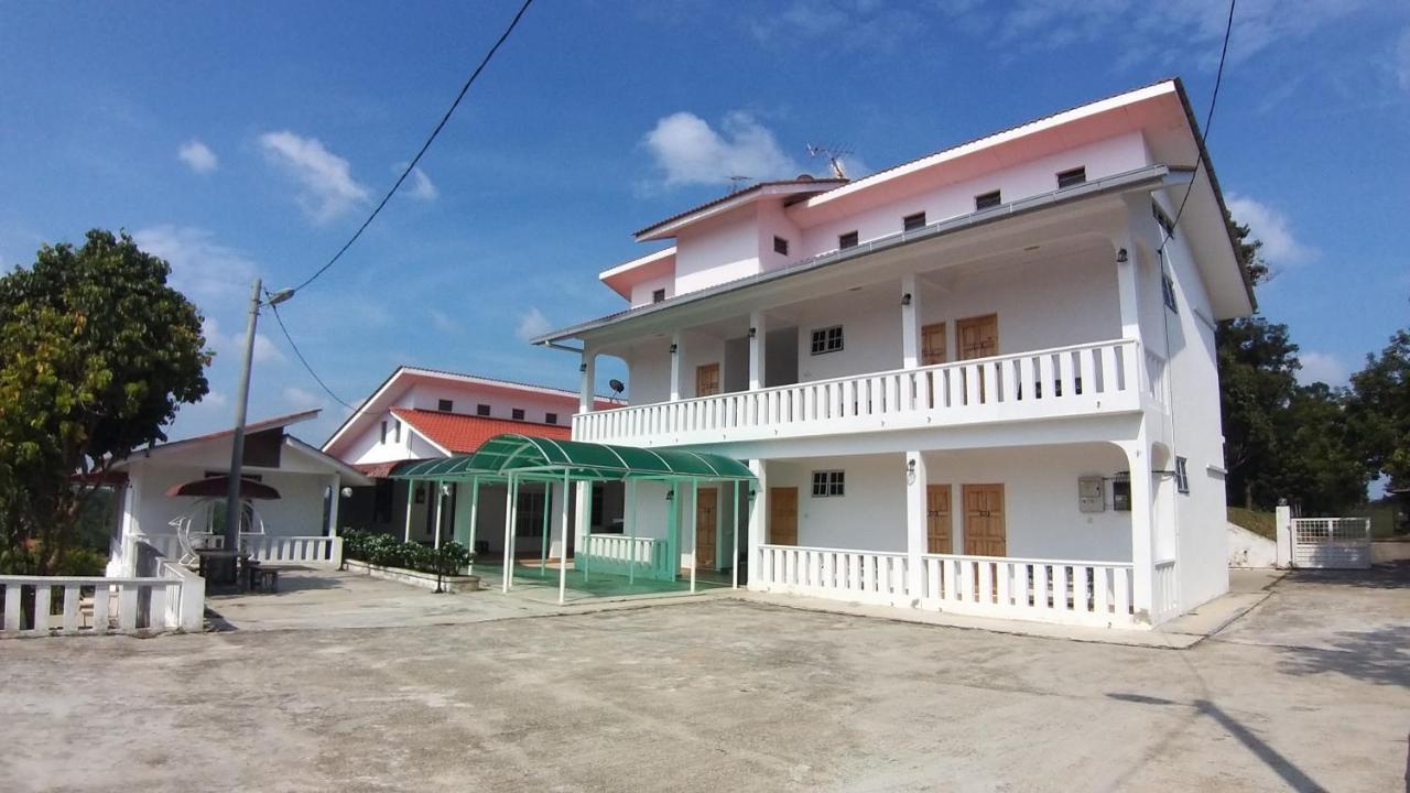 Seri Dusun Sepang Homestay&Event Space Bagian luar foto